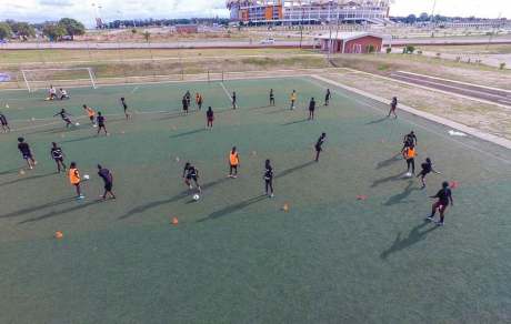 皮斯胡安球场看好比赛日氛围震撼扩建后上座将再创新高（米兰体育）